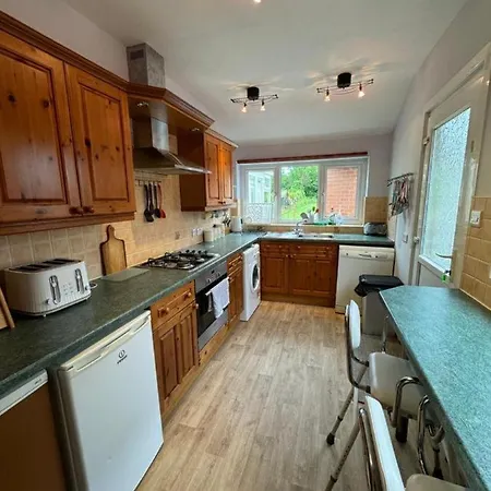 Comfy Private In Bs7 Minutes From Southmead Hospital *